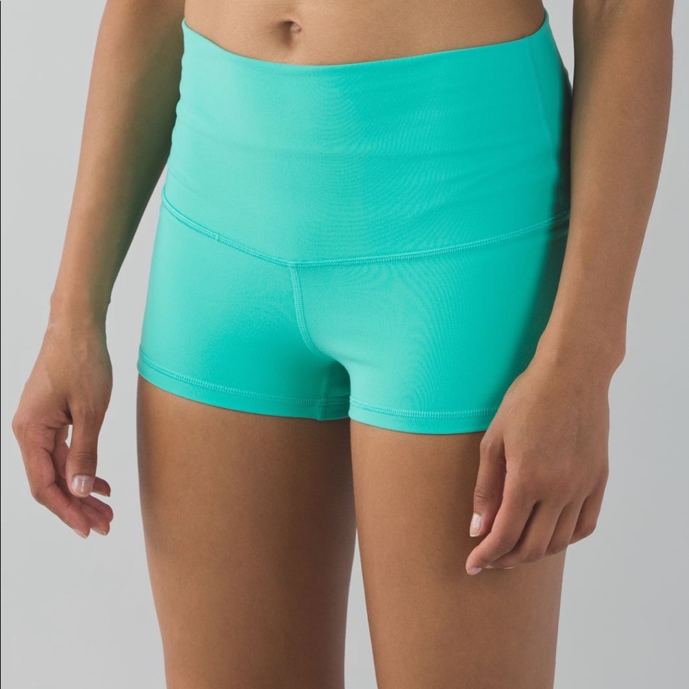lululemon Hi-rise Boogie Short 2.5” - Size 6 - Bali Breeze